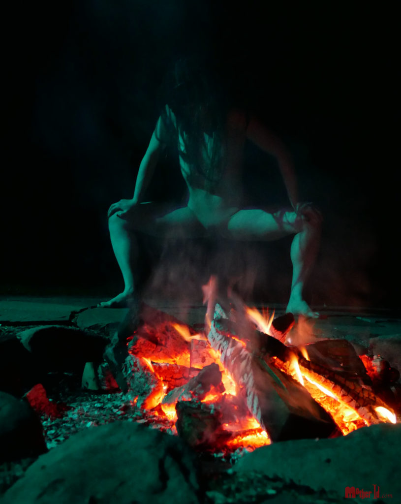 Sarah Fire Pit P1290182