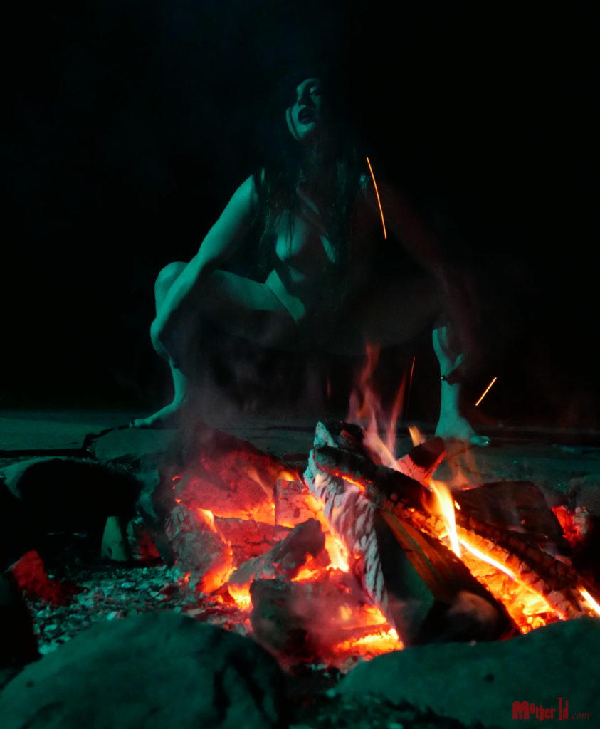 Sarah Fire Pit P1290183